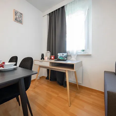 Winedesign 6 Per Wlan Boxspring Apartment Erfurt